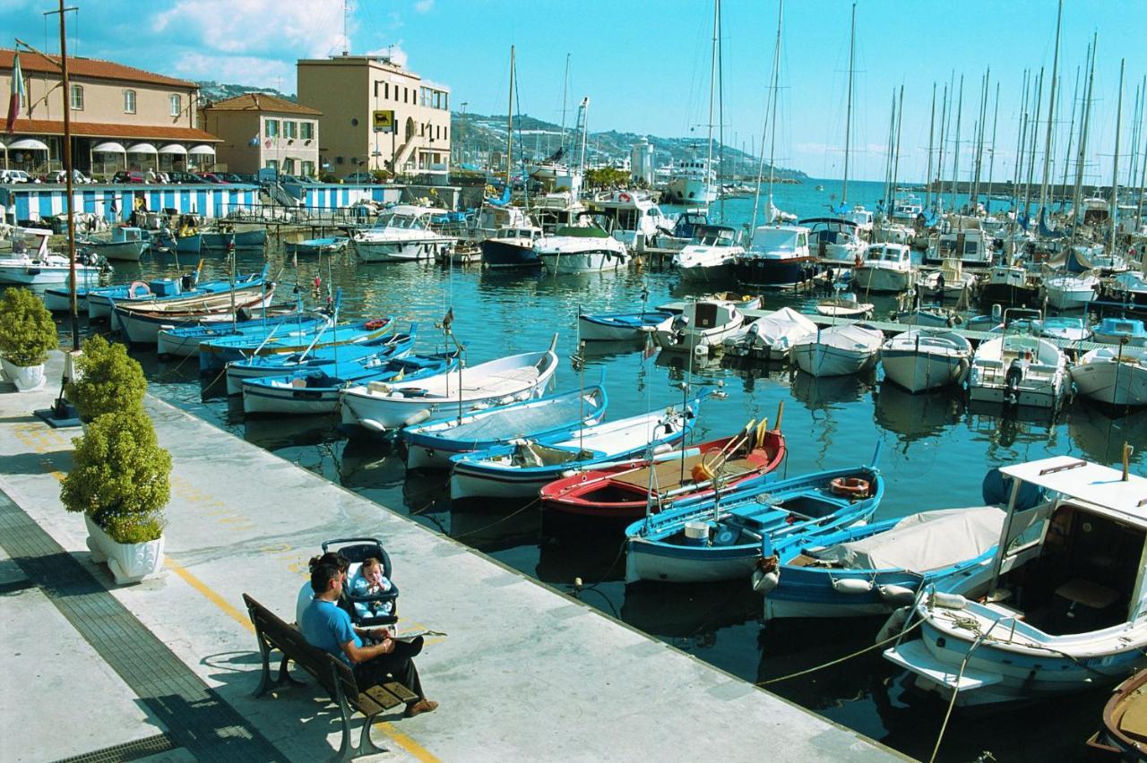 Wh - Dolce Vita - Bilocale - 5 Minuti Dal Centro - Parcheggio Gratuito - Wifi San Remo Exterior foto