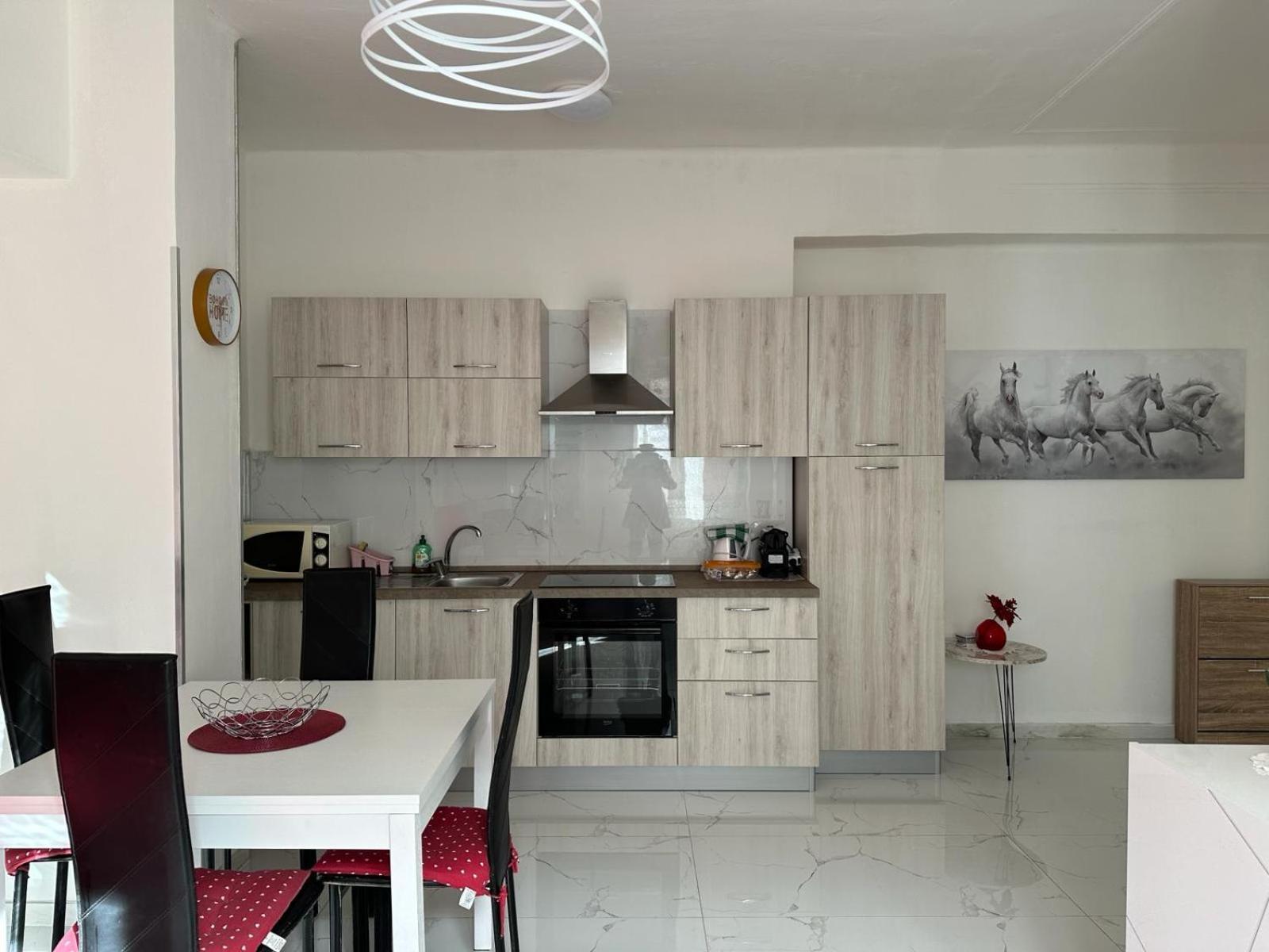 Wh - Dolce Vita - Bilocale - 5 Minuti Dal Centro - Parcheggio Gratuito - Wifi San Remo Exterior foto